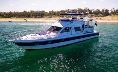 Boat hire gold coast on Bacchus