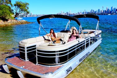 New Years eve cruise on Floating Lounge