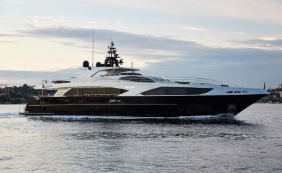 Side profile view of harbour cruise on Ghost II