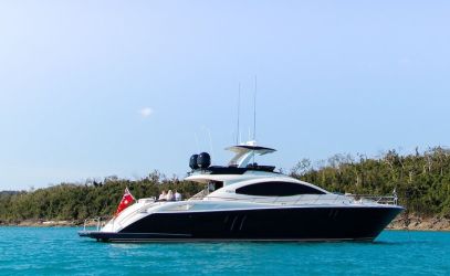 Whitsundays Luxury Yacht Hire on MY La Mar Side View