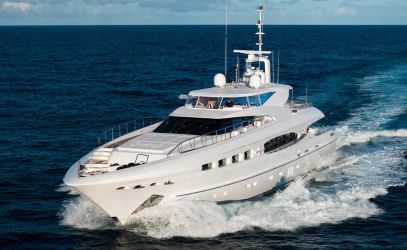 Whitsundays Superyacht hire on Impulsive I main profile