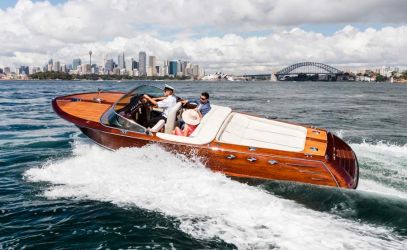 Luxury Italian Wooden Speedboat Cruises in New South Wales