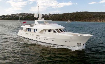 Whitsundays Super Yacht Charters on Little Perle main profile
