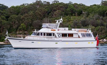Harbour Cruising on Rhemtide side exterior
