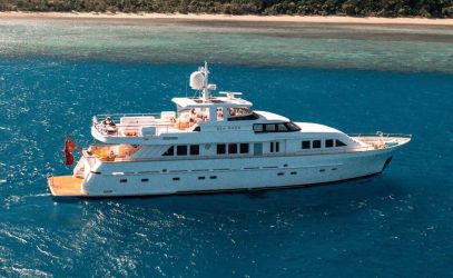 Whitsundays Super Yacht Hire on Sea Raes main profile