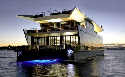 Starship Harbour Cruises stern