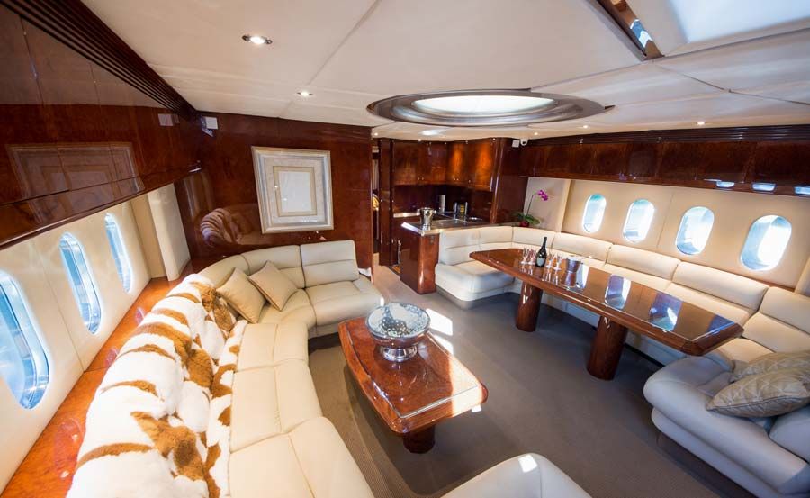 New Years Eve Cruises on New Warren luxurious seating