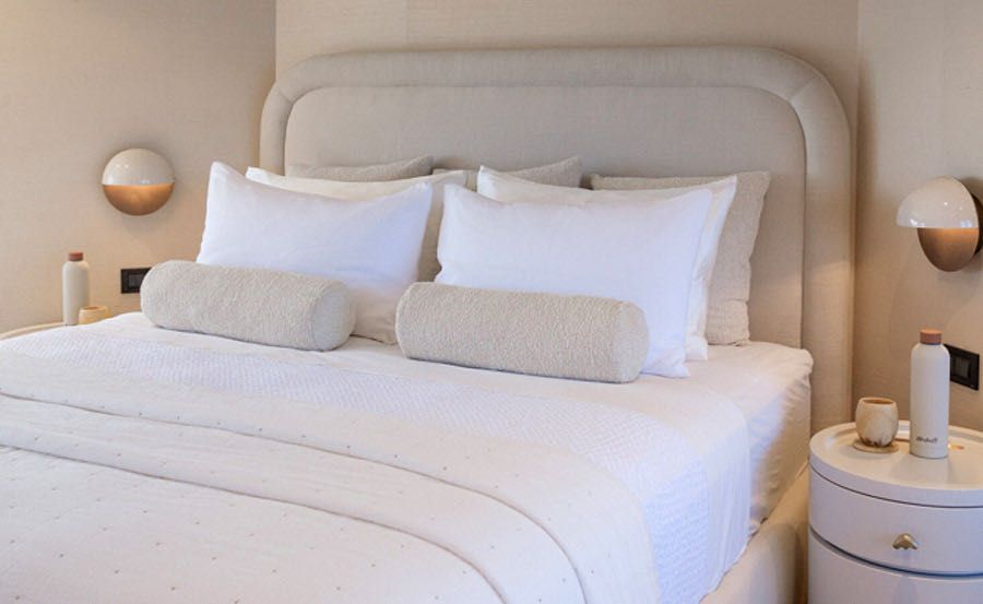Super Yacht Charters on Akiko bedroom