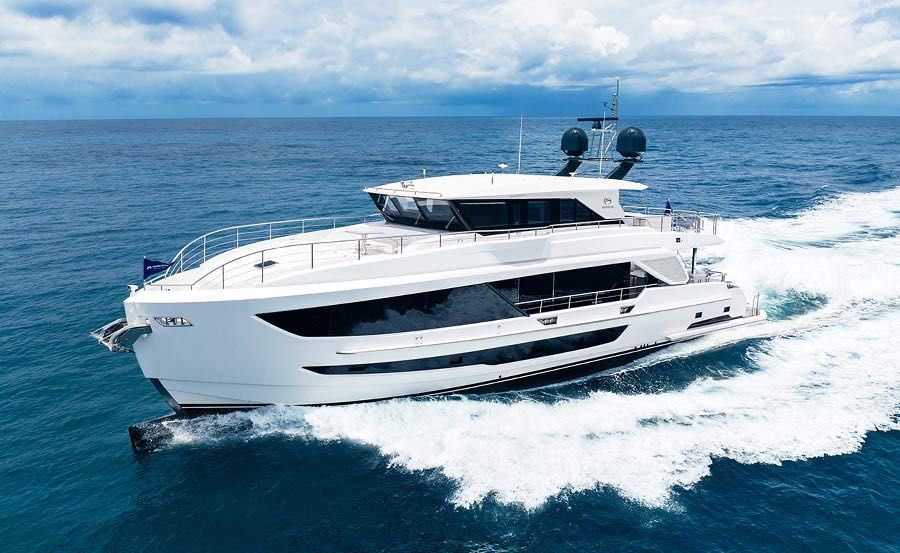 https://www.anyboat.com.au/media/catalog/product/cache/3d98a21d93a47449f8fd839055ce5f12/a/u/aura-1.jpg