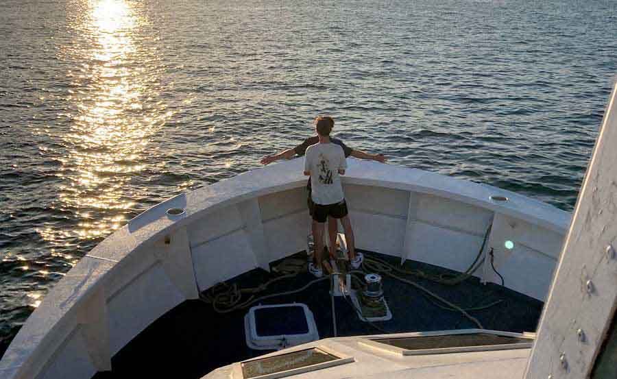 Boat Hire on Bayrunner Bow Boat Hire on Bayrunner Bow