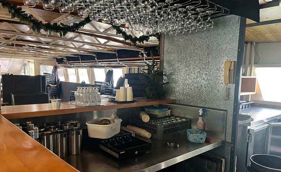Boat Hire on Bayrunner Licensed Bar and Main Saloon Boat Hire on Bayrunner Licensed Bar and Main Saloon