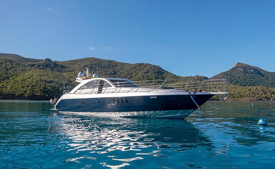 Boat Hire on Bella Lacqua Boat Hire on Bella Lacqua