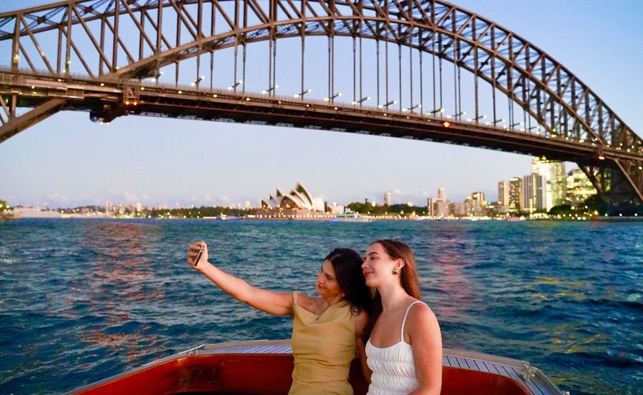 Sydney Harbour Iconic Sunset Selfies Tour
