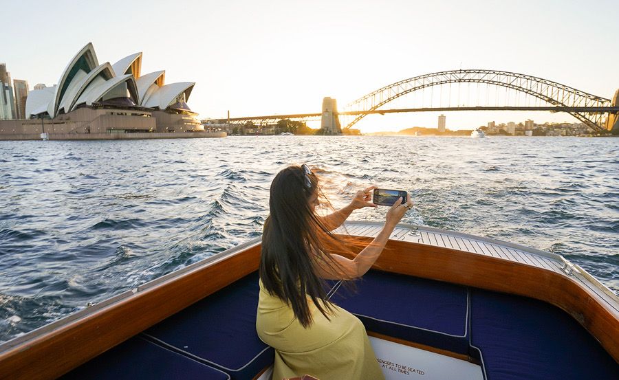 Sydney Harbour Iconic Sunset Selfies Tour