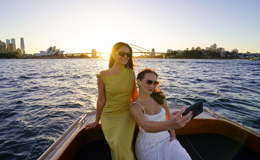 Sydney Harbour Iconic Sunset Selfies Tour