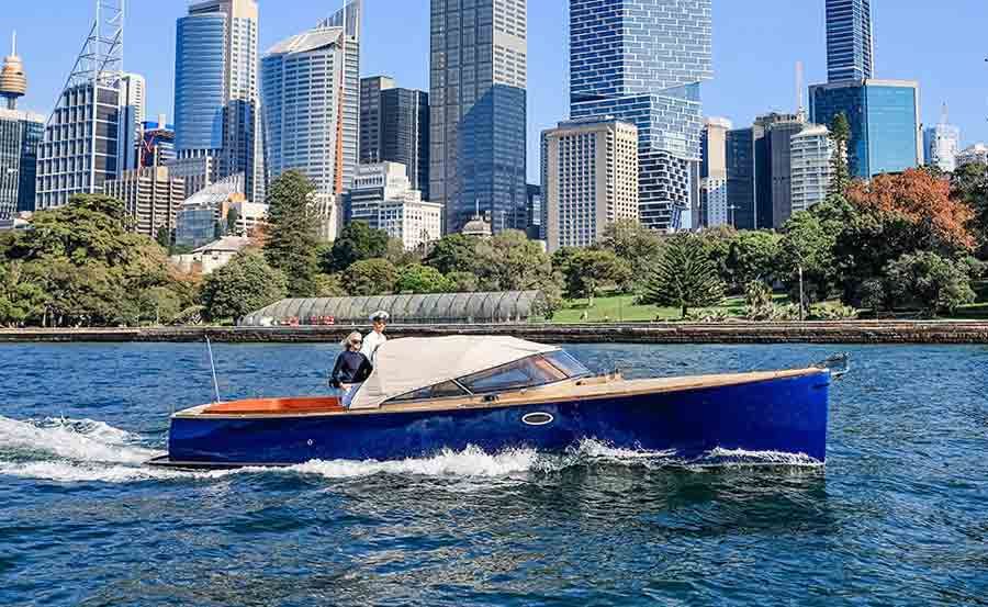 https://www.anyboat.com.au/media/catalog/product/cache/3d98a21d93a47449f8fd839055ce5f12/b/l/blue-boats-10.jpg