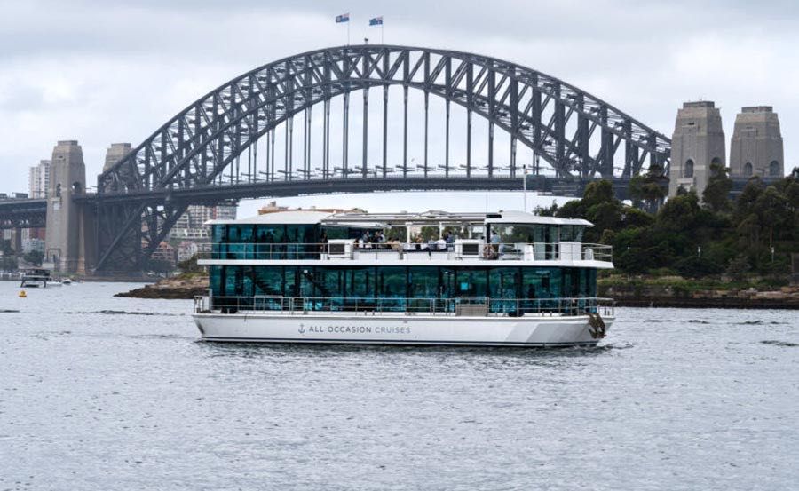 Boat Hire on Blue Room Sydney