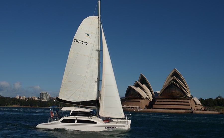 Boat hire on Cabaret Boat hire on Cabaret