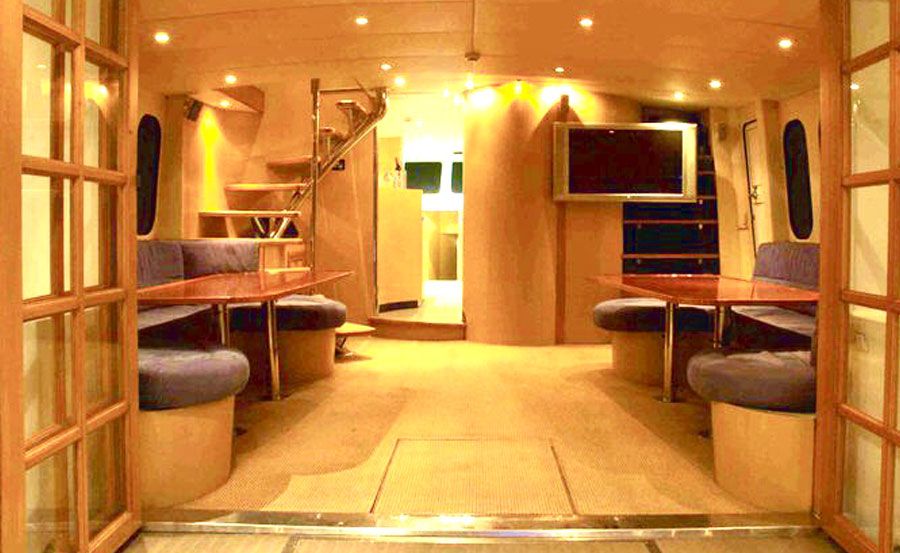 Boat Hire on Circa Boat Hire on Circa
