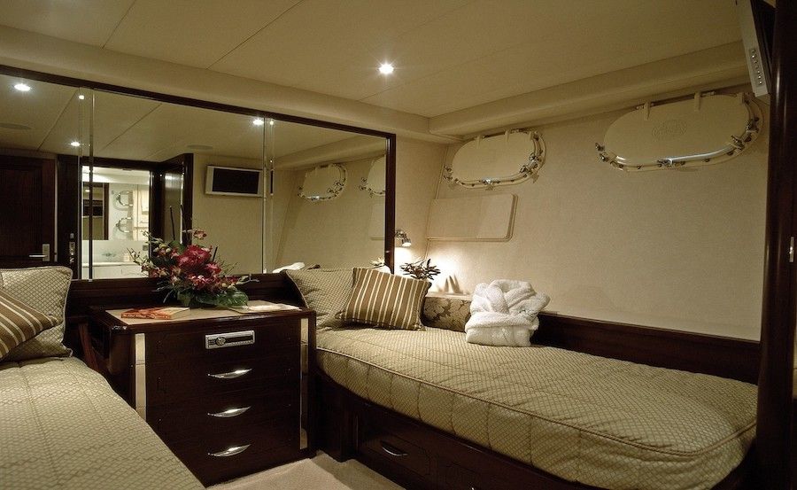 MY Emerald Lady boat hire guest twin cabin MY Emerald Lady boat hire guest twin cabin