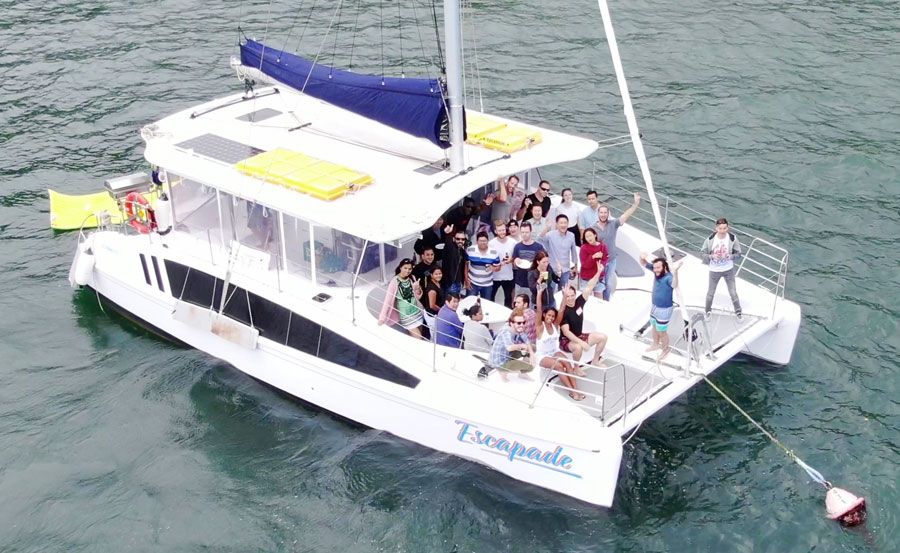 https://www.anyboat.com.au/media/catalog/product/cache/3d98a21d93a47449f8fd839055ce5f12/b/o/boat-hire-on-escapade-aerial-photo_1.jpg