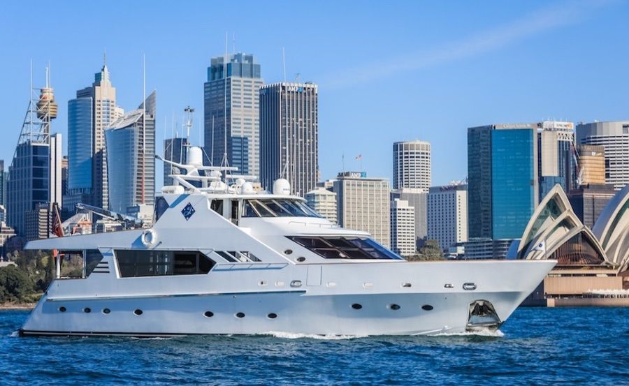 Boat hire on Galaxy I Boat hire on Galaxy I