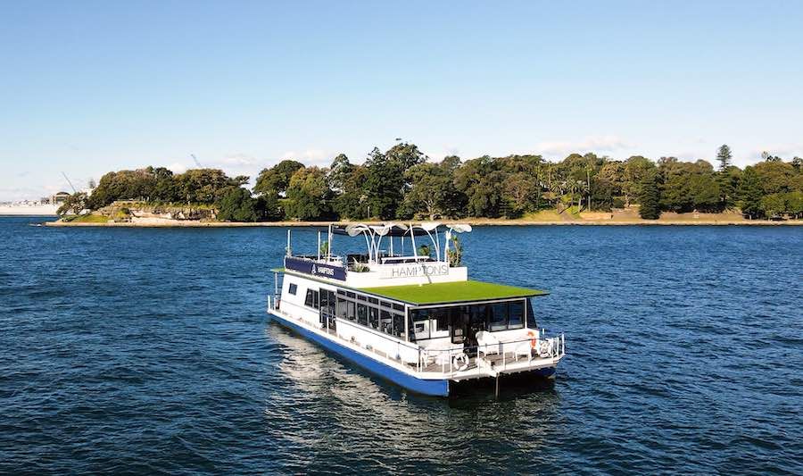 Boat Hire on Hamptons Starboard Side Boat Hire on Hamptons Starboard Side
