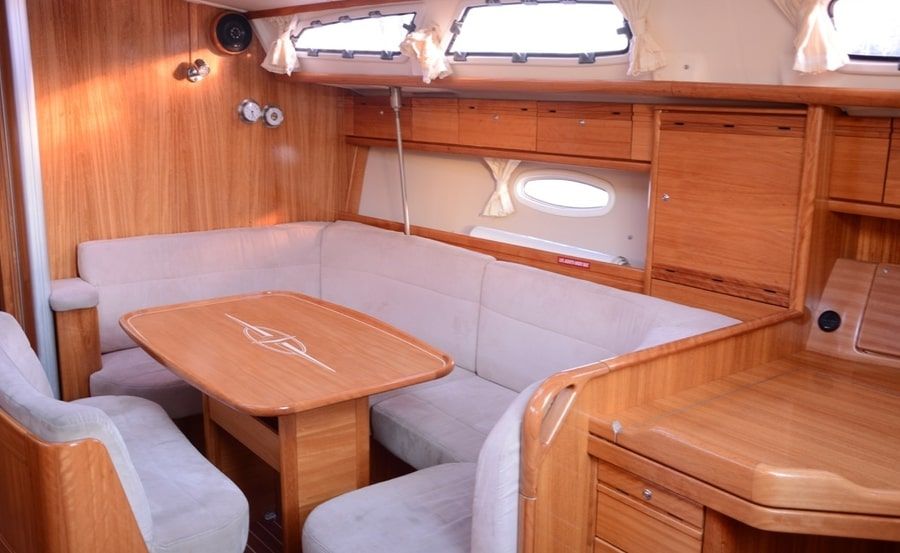 Boat hire on Lorelei lounge Boat hire on Lorelei lounge