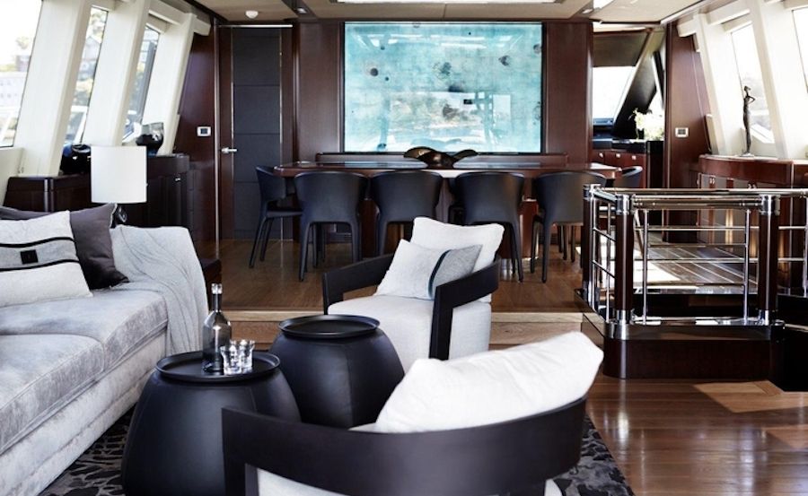 Boat hire on Quantum main saloon