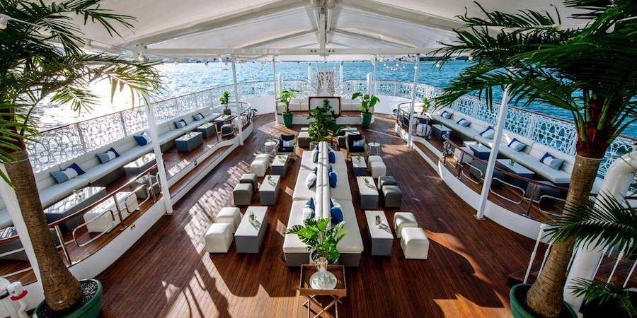Exclusive Boat Hire on Seadeck