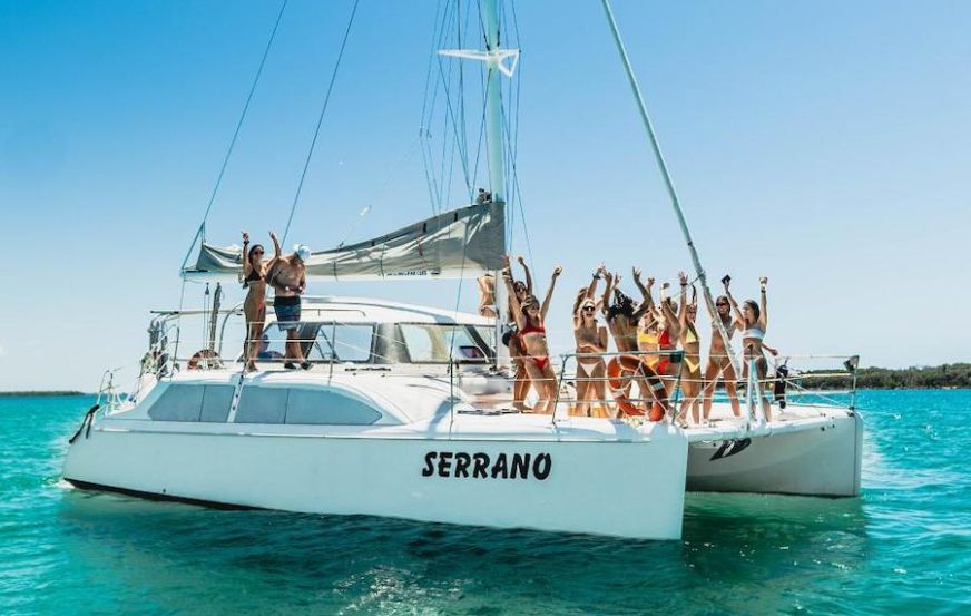 https://www.anyboat.com.au/media/catalog/product/cache/3d98a21d93a47449f8fd839055ce5f12/b/o/boat-hire-on-serrano-main-profile.jpg