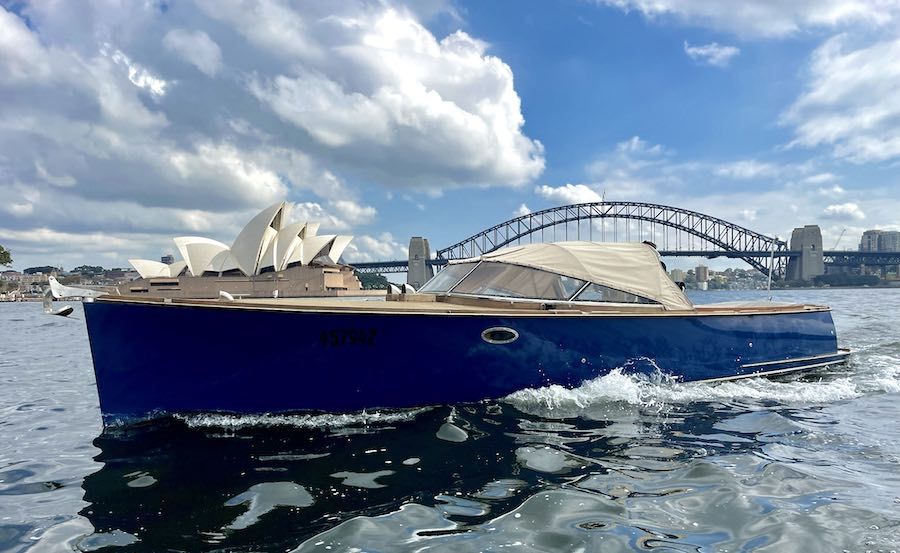 https://www.anyboat.com.au/media/catalog/product/cache/3d98a21d93a47449f8fd839055ce5f12/b/o/boat-hire-on-something-blue-2_1_1.jpg