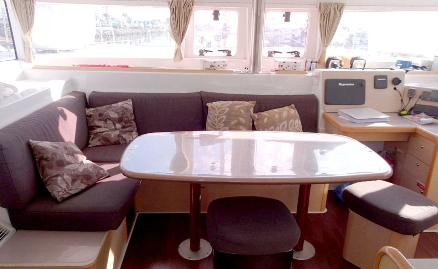 Boat Hire on The Great South East Boat Hire on The Great South East
