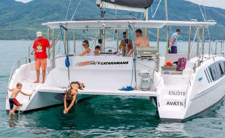 harbour cruises on tiger III swimming activity
harbour cruises on tiger III swimming activity