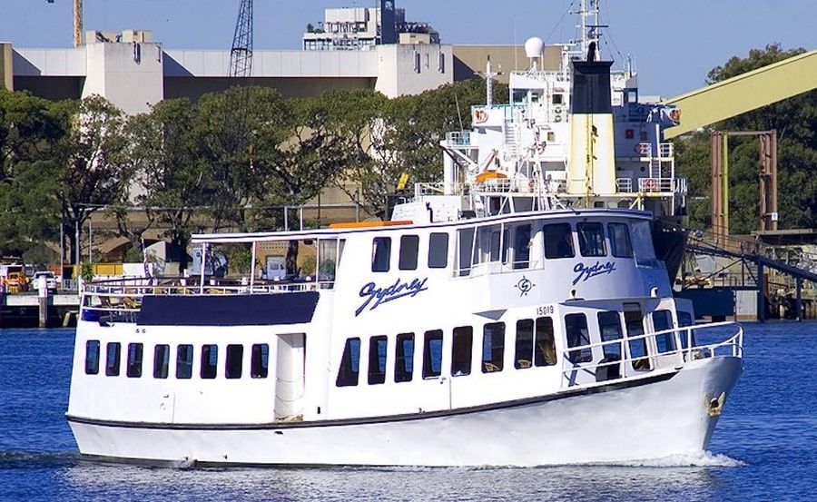 https://www.anyboat.com.au/media/catalog/product/cache/3d98a21d93a47449f8fd839055ce5f12/b/o/boat-transfer-on-mv-sydney-main-profile.jpg
