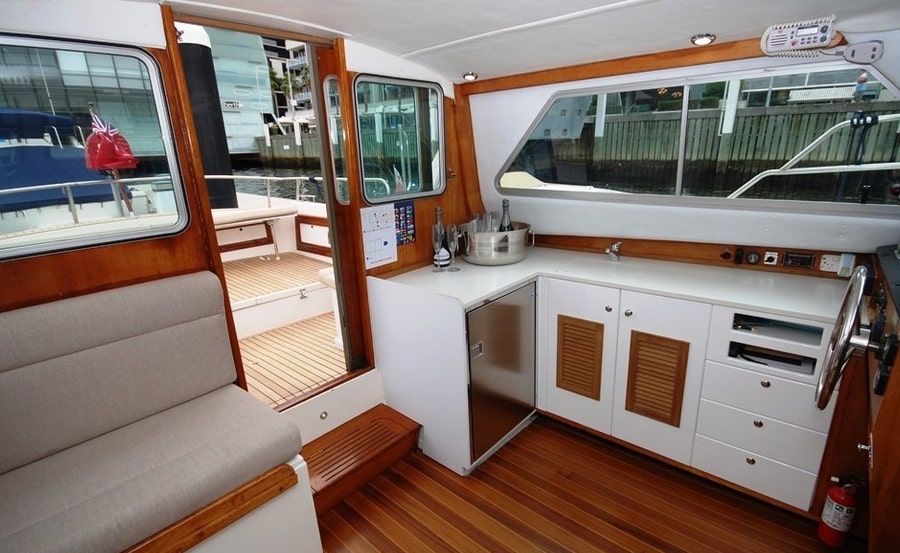 boat hire on Salute