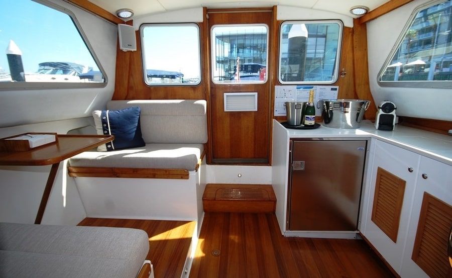 boat hire on Salute