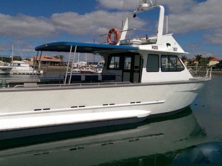 Boat hire on Brynda side profile view Boat hire on Brynda side profile view
