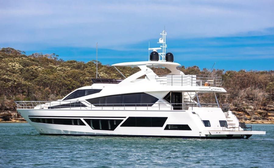 Boat Hire on Carpe Diem Port Side Boat Hire on Carpe Diem Port Side
