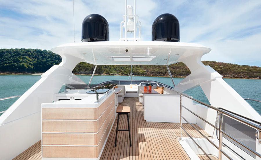Boat Hire on Carpe Diem Main Deck Boat Hire on Carpe Diem Main Deck