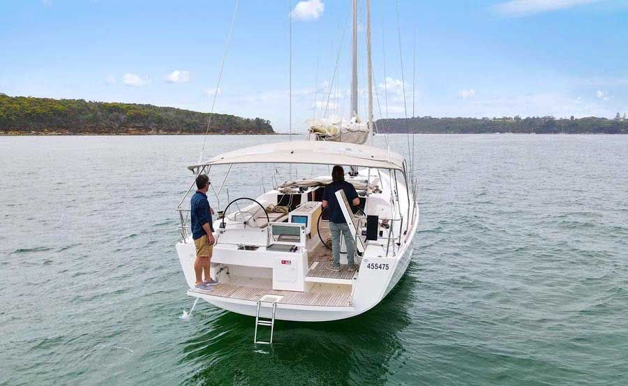 Boat Hire on Cavatina stern Boat Hire on Cavatina stern