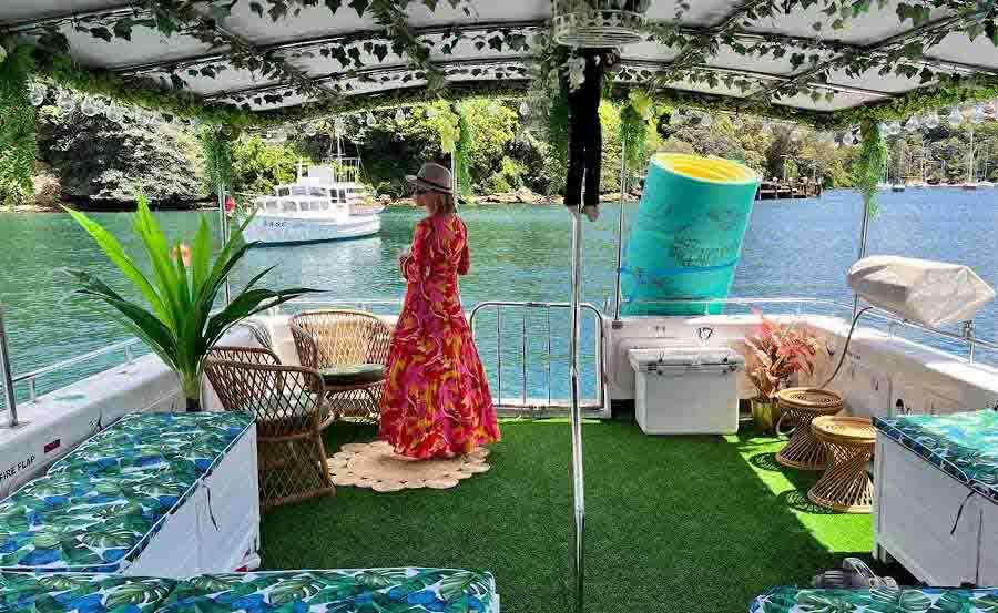 Boat Hire on Cheeky Monkey Boat Hire on Cheeky Monkey