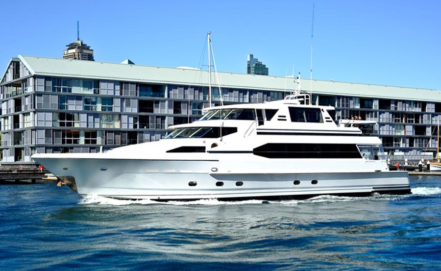 https://www.anyboat.com.au/media/catalog/product/cache/3d98a21d93a47449f8fd839055ce5f12/c/h/christmas-cruises-on-aqa-main-profile.jpg