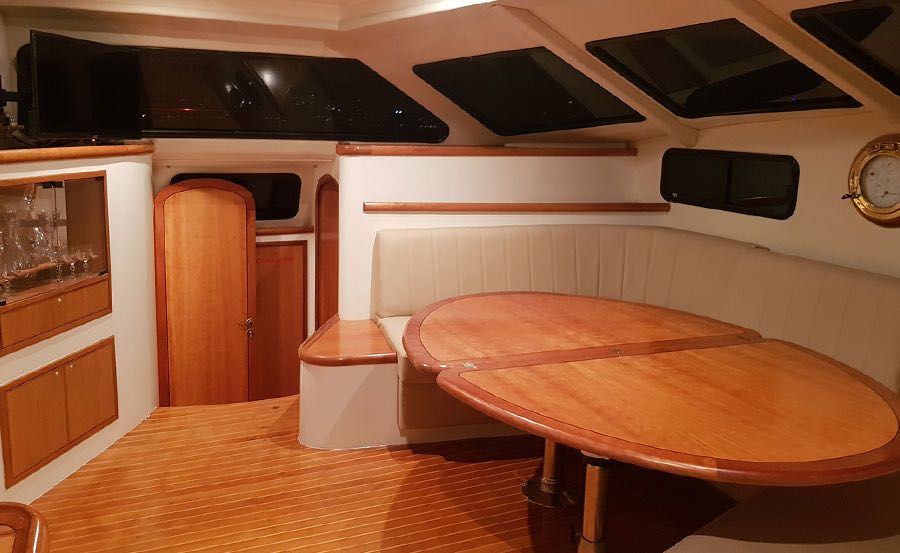 Boat Hire on Cloud 9 Saloon Boat Hire on Cloud 9 Saloon