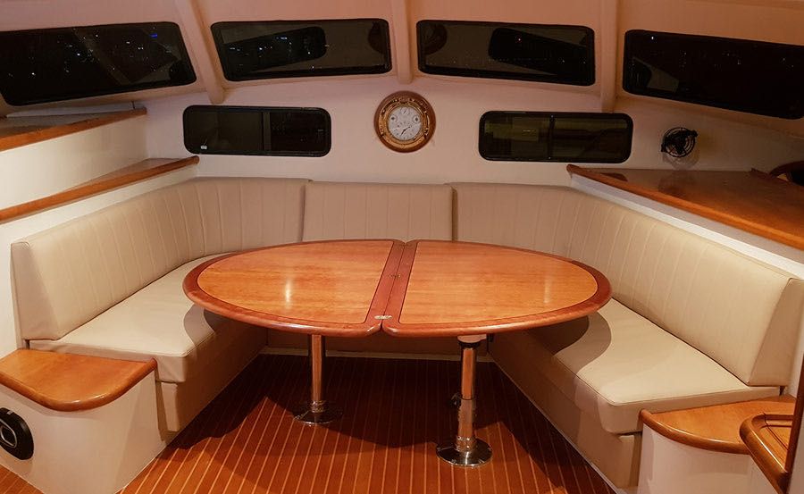 Boat Hire on Cloud 9 Boat Hire on Cloud 9