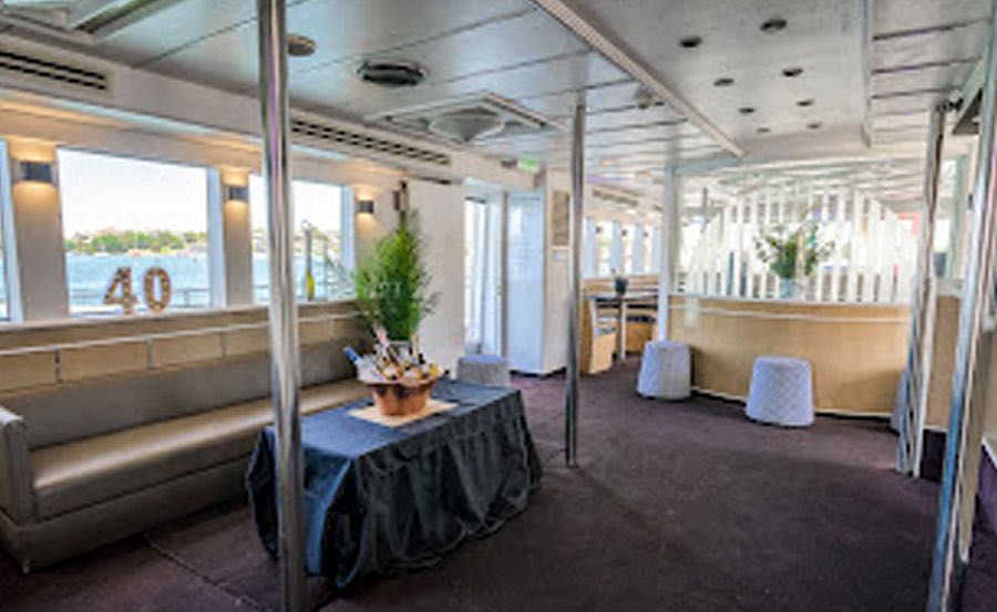 Boat Hire on Constellation Boat Hire on Constellation