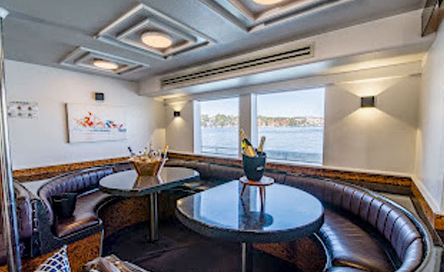 Boat Hire on Constellation Main saloon Boat Hire on Constellation Main saloon
