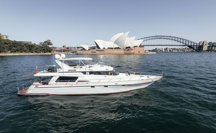https://www.anyboat.com.au/media/catalog/product/cache/3d98a21d93a47449f8fd839055ce5f12/e/n/enigma_charters_enigma_in_farm_cove_1.jpg