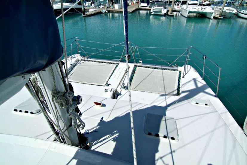 https://www.anyboat.com.au/media/catalog/product/cache/3d98a21d93a47449f8fd839055ce5f12/f/o/foredeck-trampolines-on-whitsundays-bareboat-sailing-on-yaminda.jpg