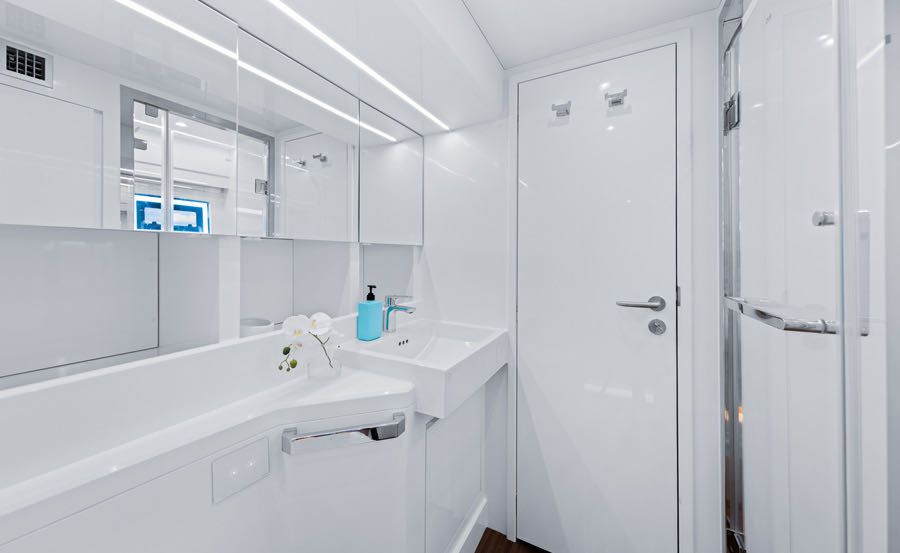 Whitsundays Boat Hire on Ginger Master Ensuite Whitsundays Boat Hire on Ginger Master Ensuite